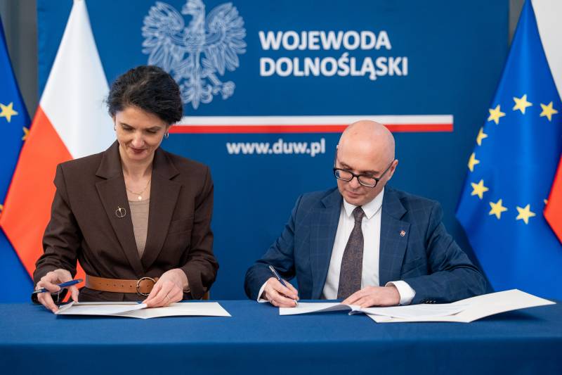 Umowa na remont ulicy Dworcowej